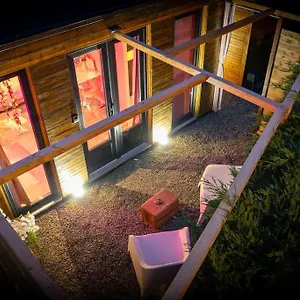 Appartement Pinky Glamour Pas Que Parking Gratuit, Saint-Julien (Cotes-d'Armor)